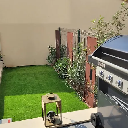 Cosy Avec Jardinet 300 De La Appartement Vias